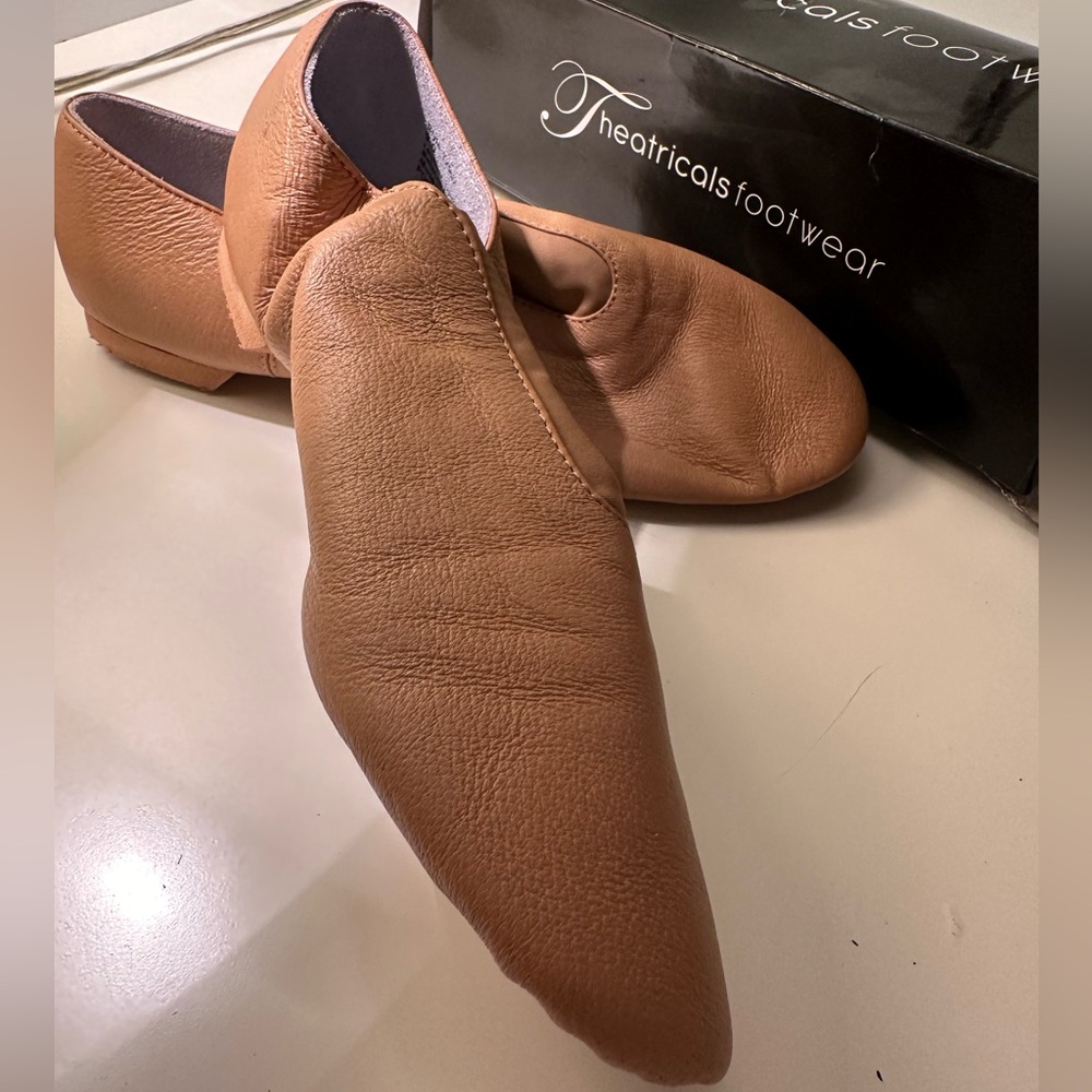 Theatricals Footwear Women’s Jazz shoes
